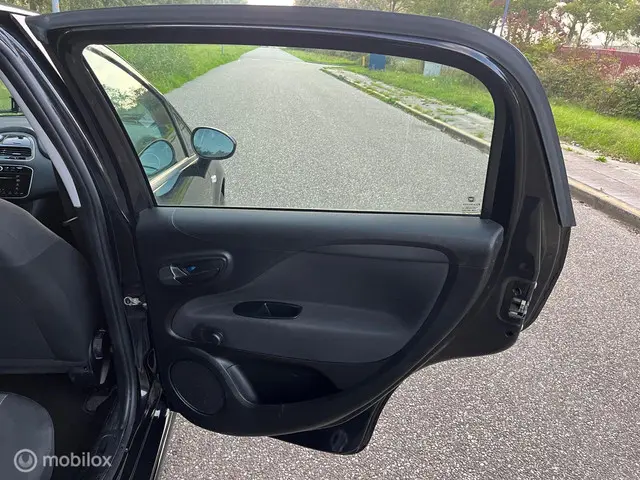 Fiat Punto Evo 0.9 TwinAir Lounge 2015 Benzine 19