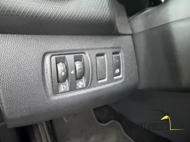 Renault Clio Estate 0.9 TCe Limited 2018 Benzine 20