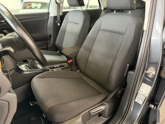 Volkswagen T-Roc 1.0 TSI Trekhaak PDC 2018 Benzine 9