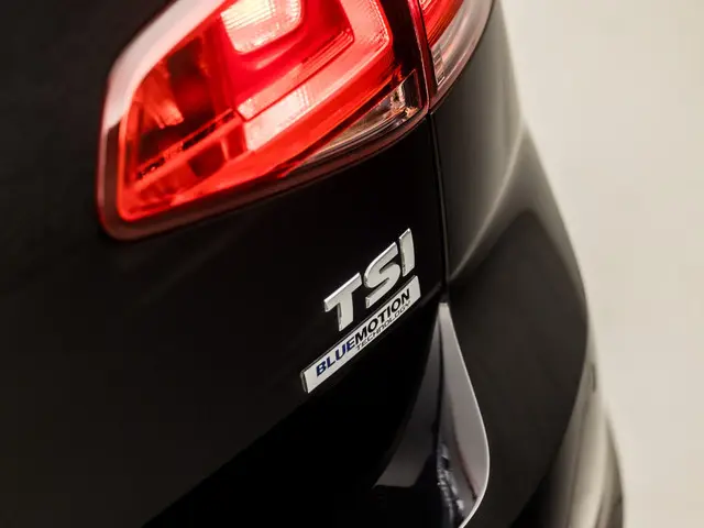 Volkswagen Golf 1.2 TSI Highline 2014 Benzine 24