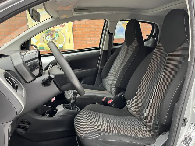 Peugeot 108 VTi 70 Active Top 2015 Benzine 12