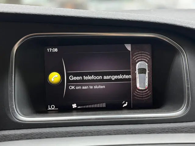 Volvo V40 2.0 T2 Momentum NAVI CRUISE PDC 2017 Benzine 22