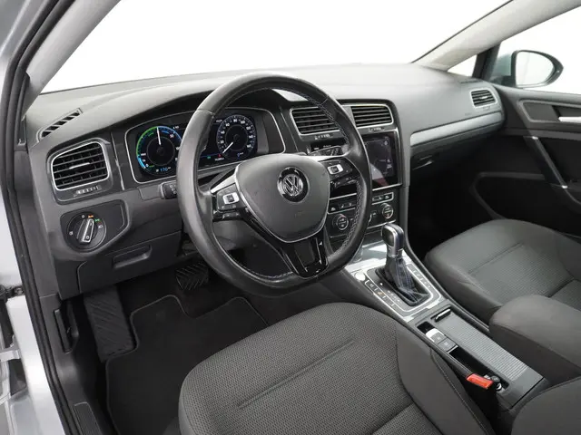 Volkswagen e-Golf e-Golf 2019 Elektrisch 16