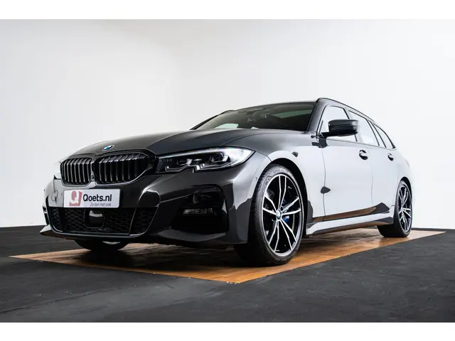 BMW 3 Serie Touring 330i Executive Edition 2020 Benzine 35