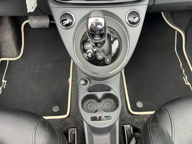 Fiat 500C 1.2 2016 Benzine 26