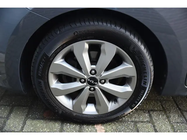 Kia Rio 1.2 Vision 2022 Benzine 21