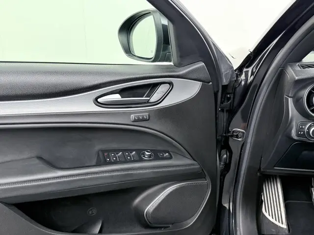 Alfa Romeo Stelvio 2.0 T AWD Super 2019 Benzine 16