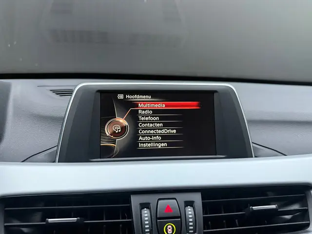 BMW X1 SDrive18i|Automaat 2016 Benzine 37