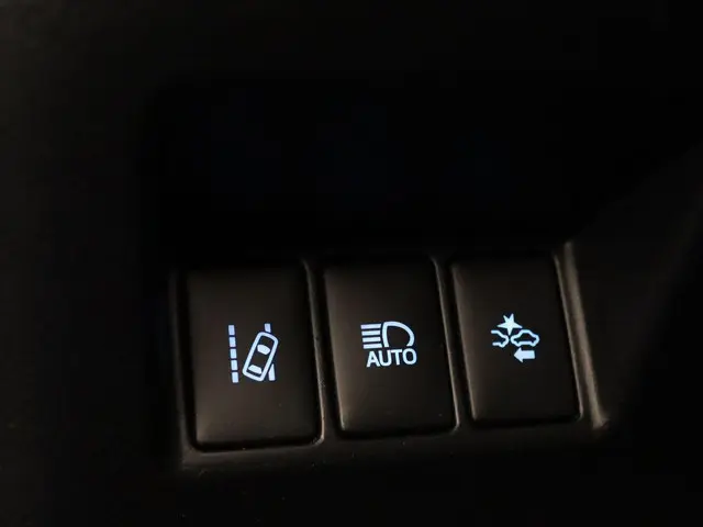 Toyota Yaris 1.5 Hybrid Bi-Tone 2018 Hybride Benzine 22