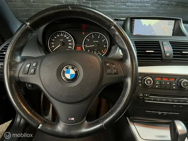 BMW 1 Serie Cabrio 118i High Executive 2012 Benzine 9