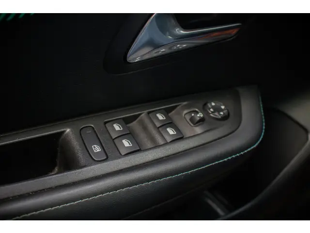 Peugeot 208 1.5 BlueHDi Allure Pack 2022 Diesel 7