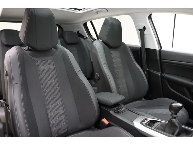 Peugeot 308 1.2 PureTech Blue Lease Premium 2020 Benzine 10