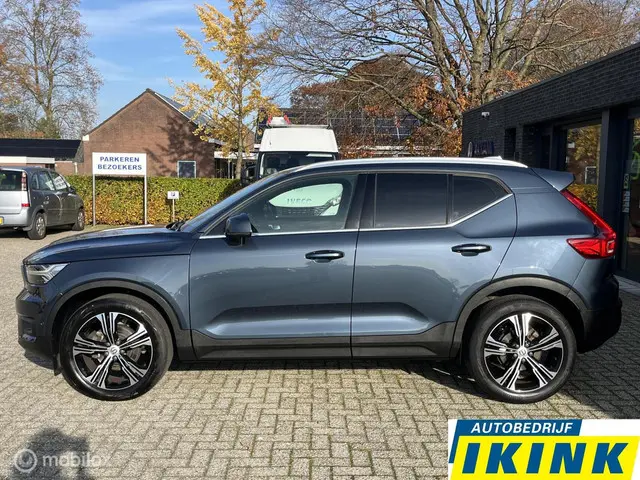 Volvo XC40 3