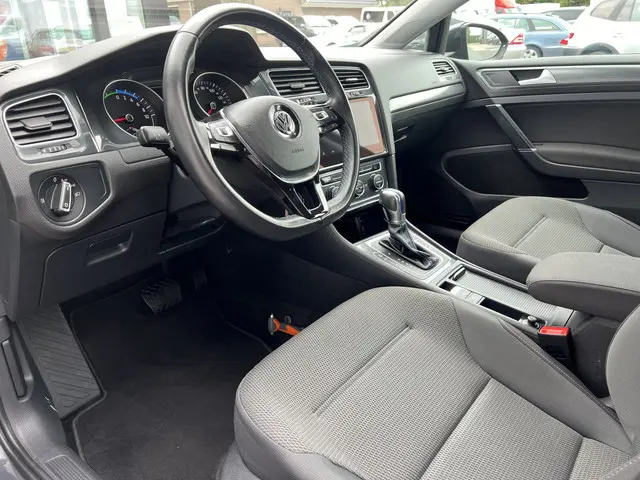Volkswagen e-Golf e-Golf 2017 Elektrisch 5