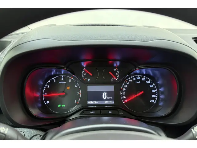 Opel Combo 1.5 BlueHDi 100 S&S L1 2024 Diesel 26