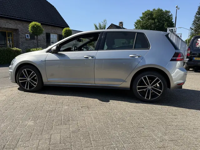 Volkswagen Golf 1.4 TSI GTE 2015 Hybride Benzine 3