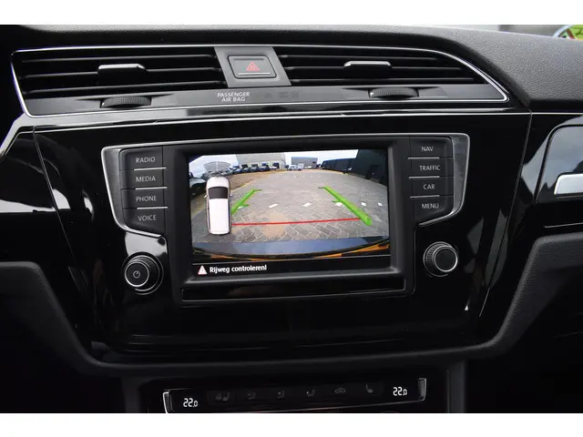 Volkswagen Touran 1.4 TSI Highline 7p 2016 Benzine 9