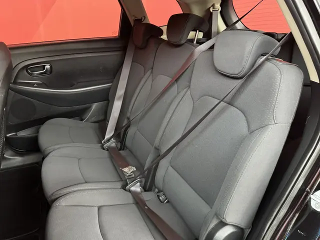 Kia Carens 2.0 GDi First Edition 2013 Benzine 8