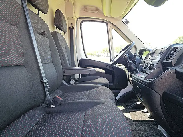 Peugeot Boxer 2.2 2022 Diesel 7
