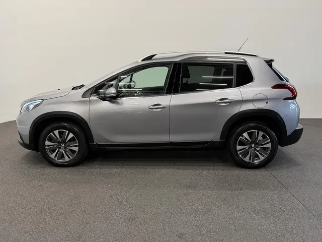 Peugeot 2008 1.2 PureTech Allure 2019 Benzine 9