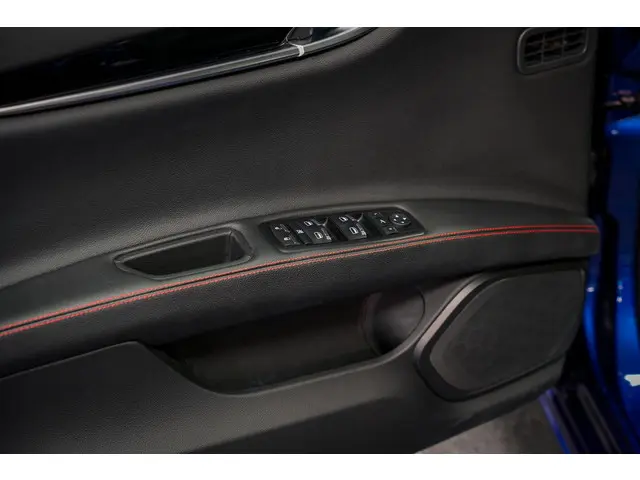 Maserati Ghibli 3.0 V6 S Q4 Ribelle 2021 Benzine 14
