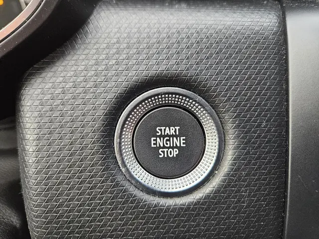 Renault Clio 1.3 TCe Intens Automaat 2020 Benzine 23