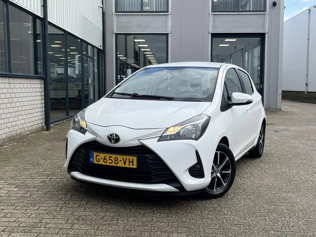 Toyota Yaris 1.0 VVT-i Connect 2019 Benzine 61