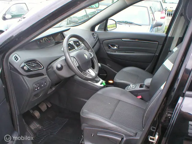 Renault Scénic 1.2 TCe Bose 2013 Benzine 5