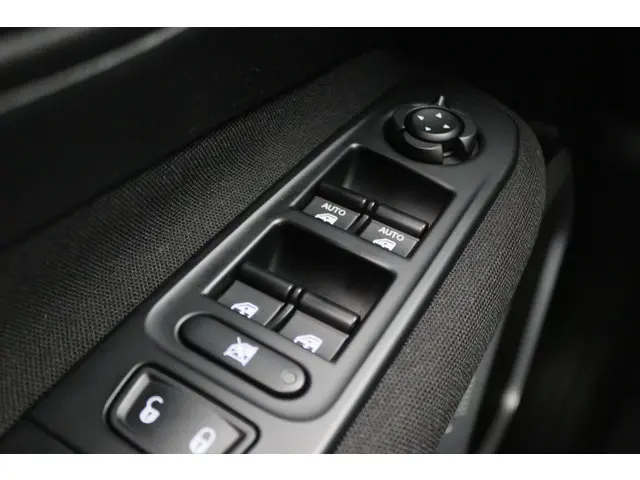 Jeep Renegade 1.6 E-Torq Longitude 2015 Benzine 28