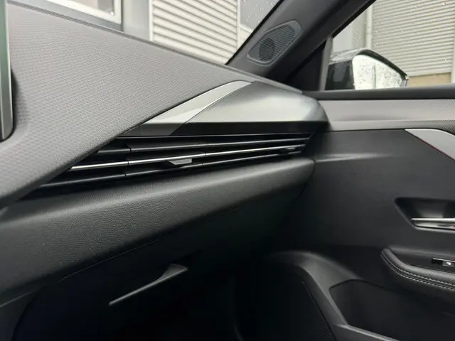 Opel Astra 1.2 Ultimate 2024 Benzine 28