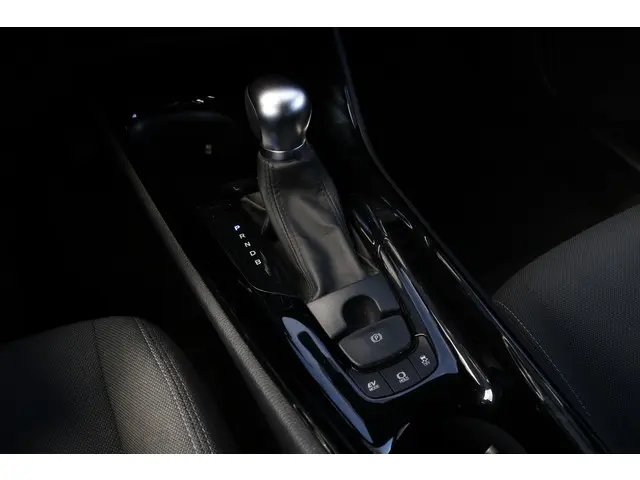 Toyota C-HR 1.8 Hybrid Style 2021 Hybride Benzine 21