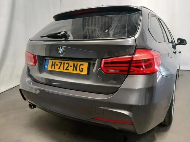 BMW 3 Serie 318i - Leer - Clima - Inbraak Schade 2019 Benzine 5