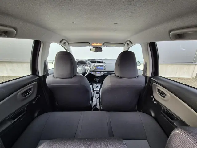 Toyota Yaris 1.5 Hybrid Dynamic 2019 Hybride Benzine 4