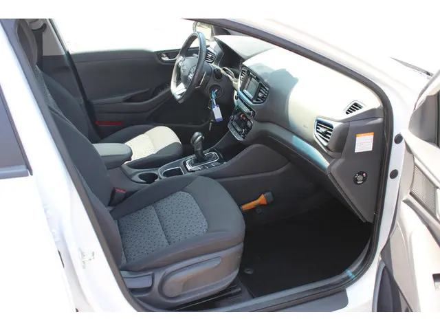 Hyundai IONIQ 1.6 GDi PHEV i-Motion 2019 Hybride Benzine 5