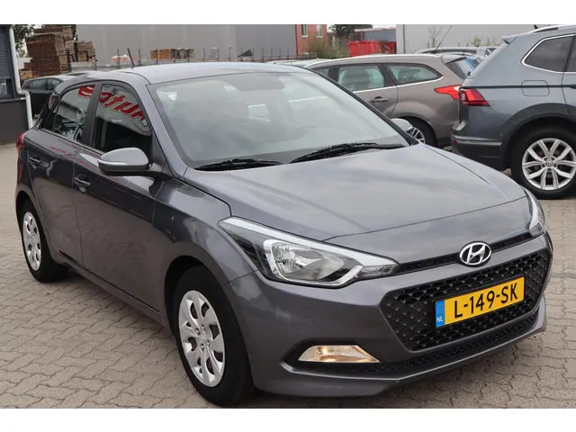 Hyundai i20 1.2 HP i-Motion 2017 Benzine 9