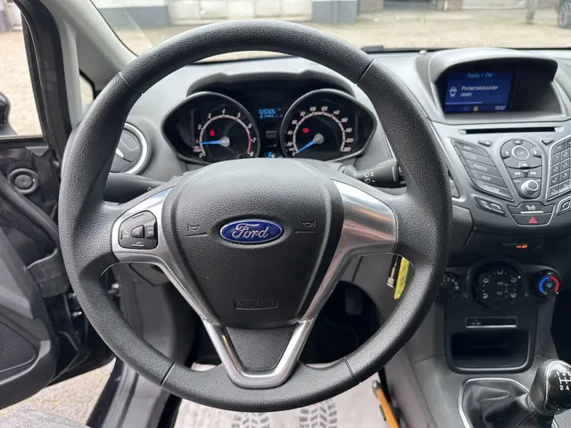 Ford Fiesta 1.0 Style 2015 Benzine 18