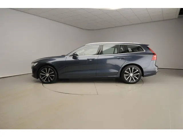 Volvo V60 2.0 B4 MHEV diesel R-Design 2021 Diesel 4