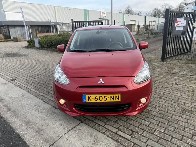 Mitsubishi Space Star 2