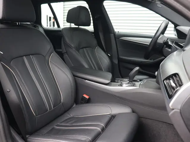 BMW 5 Serie Touring 520i 2019 Benzine 7