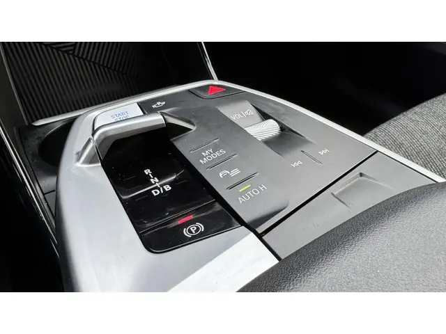 BMW iX1 xDrive30 Launch Edition 67 kWh 2023 Elektrisch 20