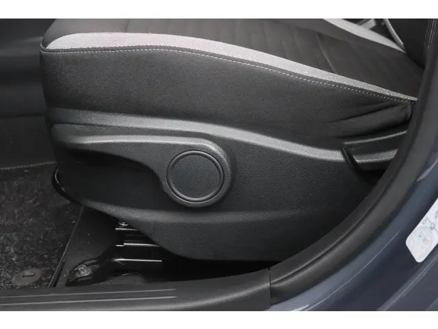 Hyundai i10 1.0 Comfort 2024 Benzine 14