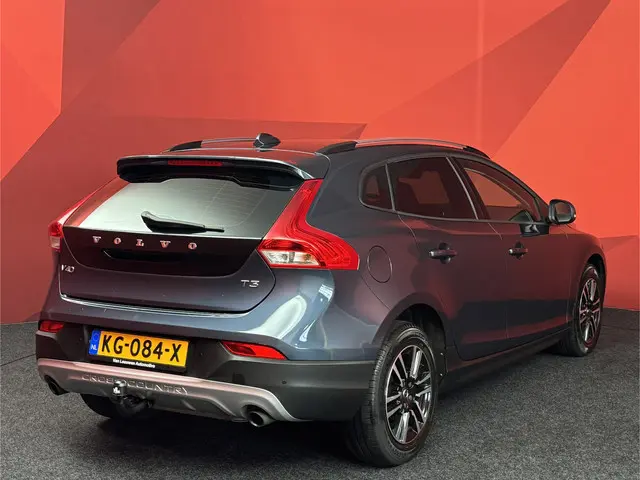 Volvo V40 Cross Country 1.5 T3 Nordic+ 2016 Benzine 2