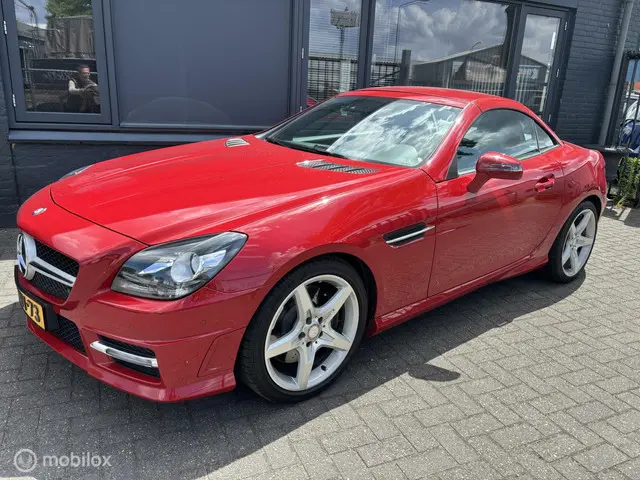 Mercedes-Benz SLK 250 2012 Benzine 2