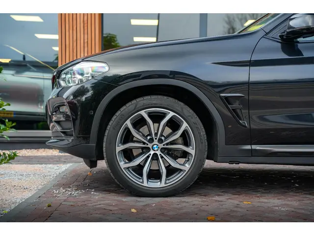 BMW X4 xDrive20i High Executive Edition 2020 Benzine 7