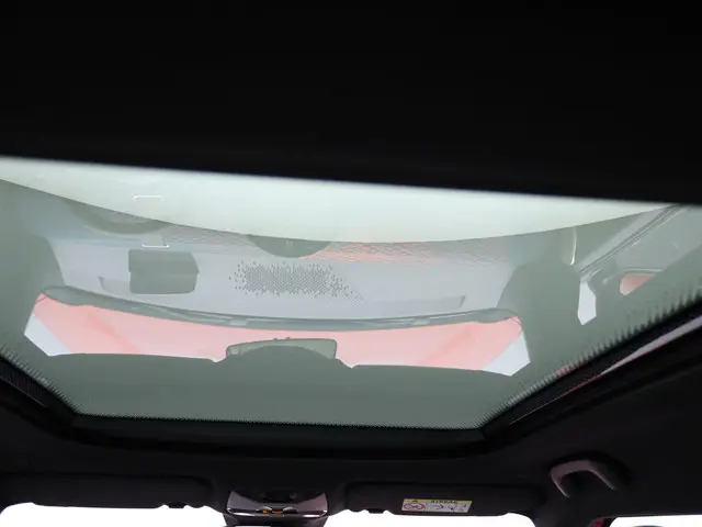 MINI Aceman SE Favoured XL 54.2 kWh 2025 Elektrisch 15