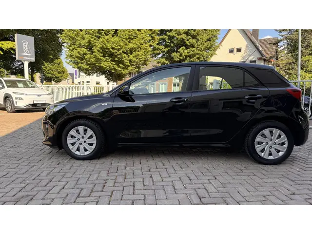 Kia Rio 1.0 TGDI ComfortPlusLine Navigator 2017 Benzine 3
