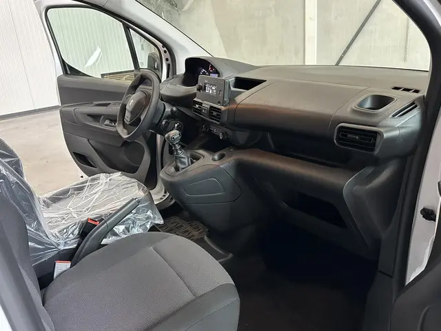 Peugeot Partner Tepee 1.2 PureTech 2024 Benzine 14