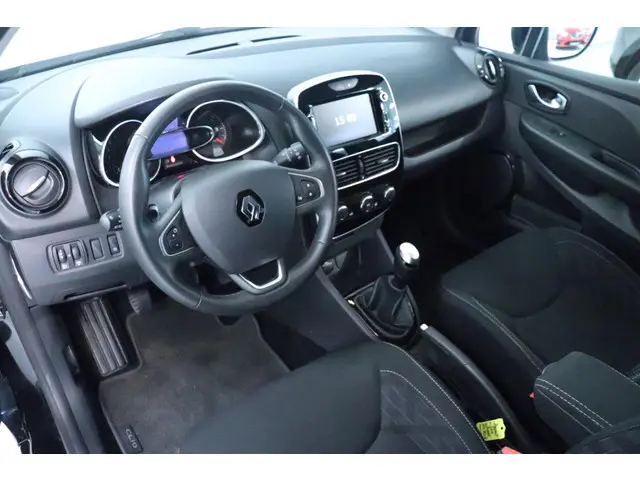 Renault Clio Estate 0.9 TCe Limited 2020 Benzine 13