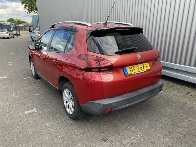 Peugeot 2008 1.2 PureTech Blue Lion 2017 Benzine 16