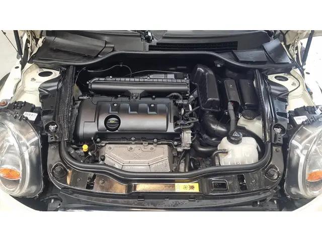 MINI One Mini 1.6 Salt 2014 Benzine 34